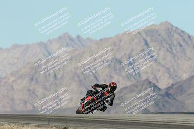 media/Dec-01-2025-Moto Forza (Mon) [[2daa91e15f]]/2-Intermediate Group/Session 4 Turn 9/